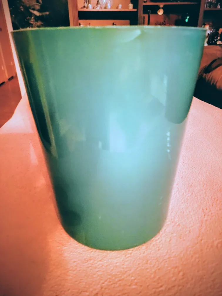 Green Plastic bucket 🥕🎯 thrifty pick image indicator(3)