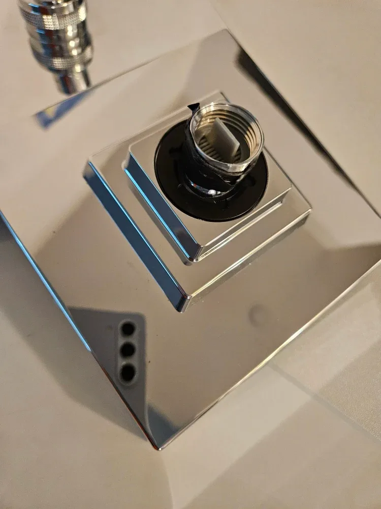 Delta Shower Head image indicator(3)