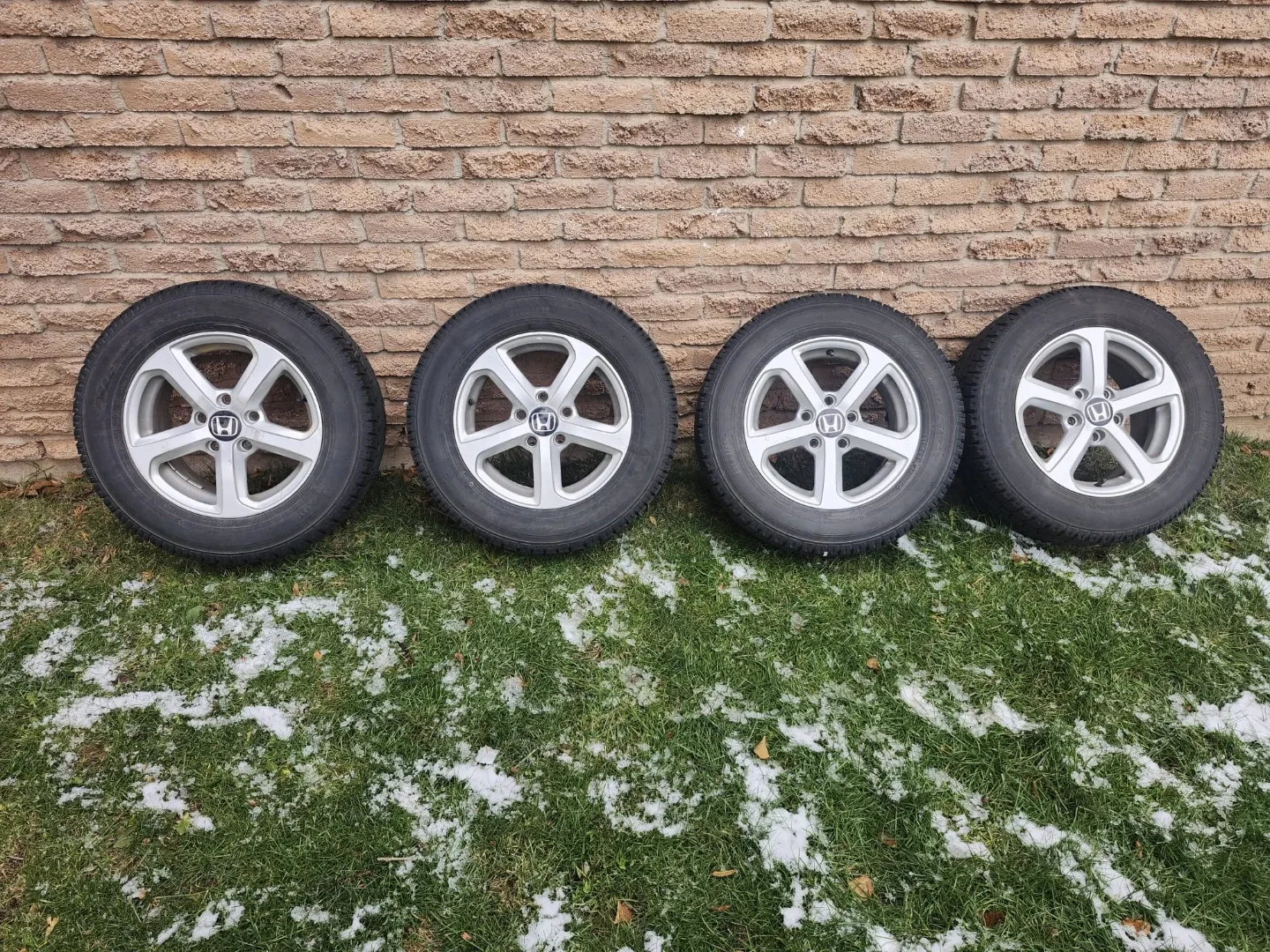 Honda 205/65R15 Studless Winter Tires - Set of 4