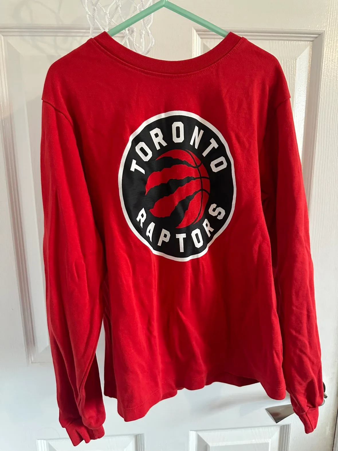 Toronto Raptors NBA Long Sleeve Shirt - kids Size L (10-12)