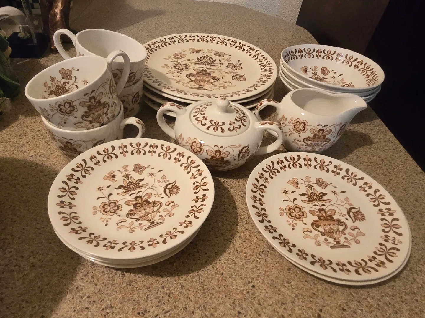 Vintage Narumi La Paz Japan Dinnerware Set image indicator(2)