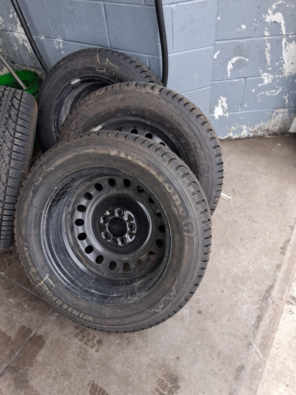 Firestone Winterforce Tires 225/60R17 - photo 2