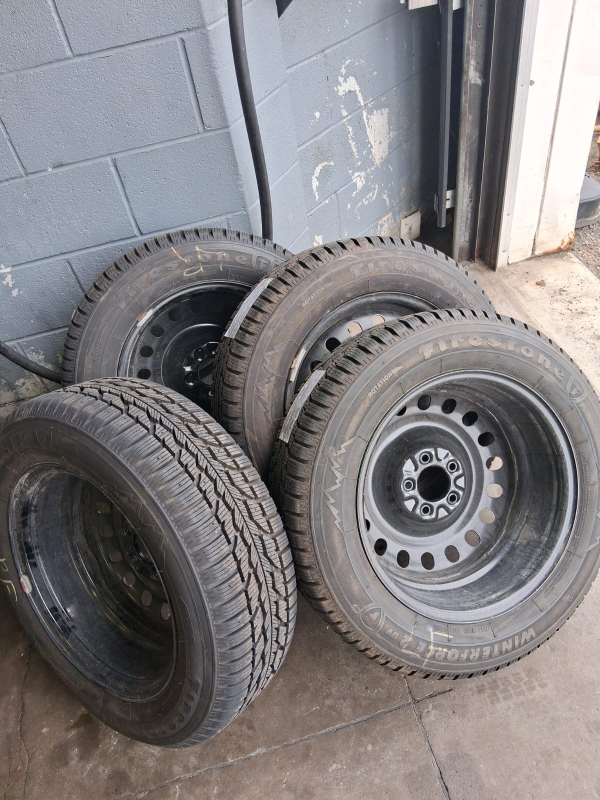 Firestone Winterforce Tires 225/60R17 - photo 3