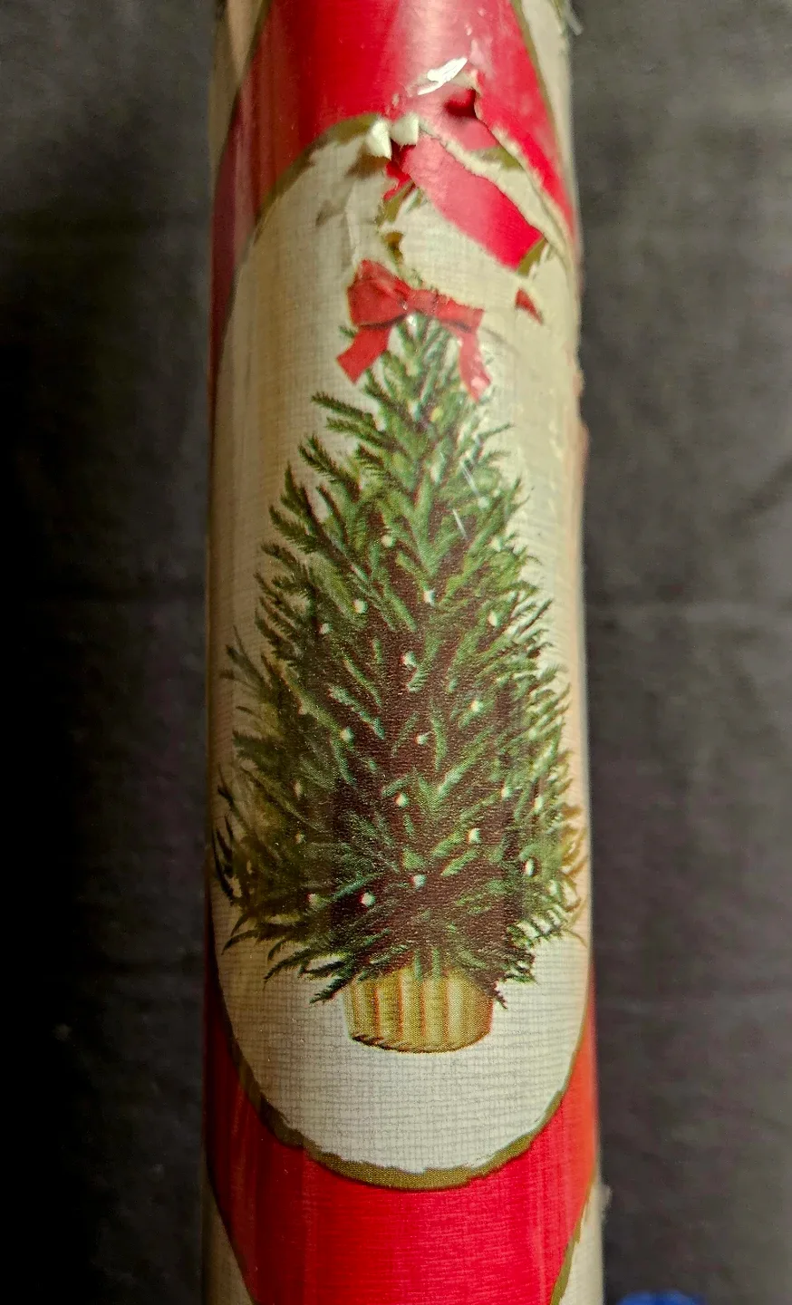 New Christmas Wrapping Paper ✨️🥕 #freecycle image indicator(3)