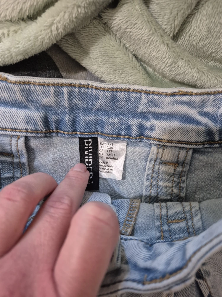 H&M Divided Denim Skirt - Size small - photo 2