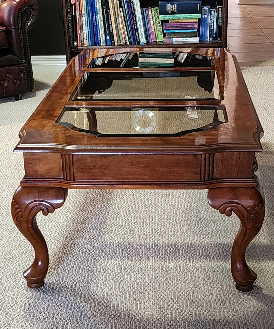 Vintage Queen Anne style coffee table image indicator(3)