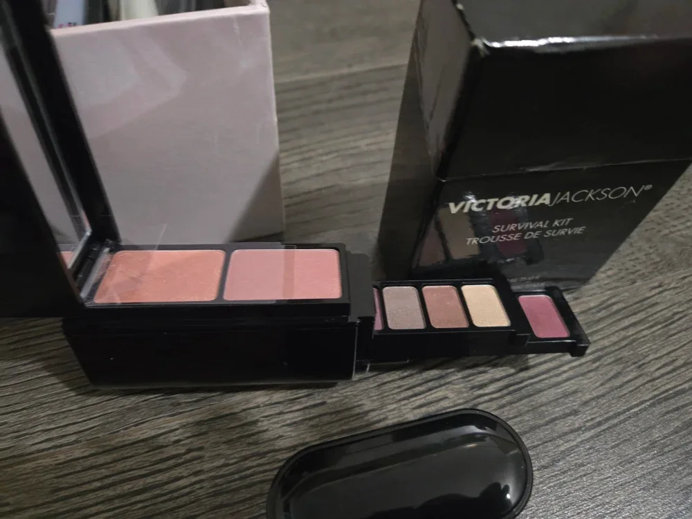 Victoria Jackson Survival Kit Trousse de Survie image indicator(3)