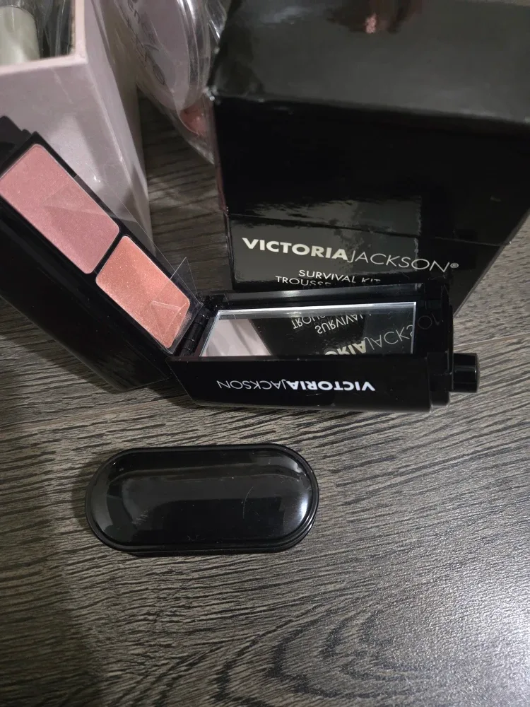 Victoria Jackson Survival Kit Trousse de Survie image indicator(4)