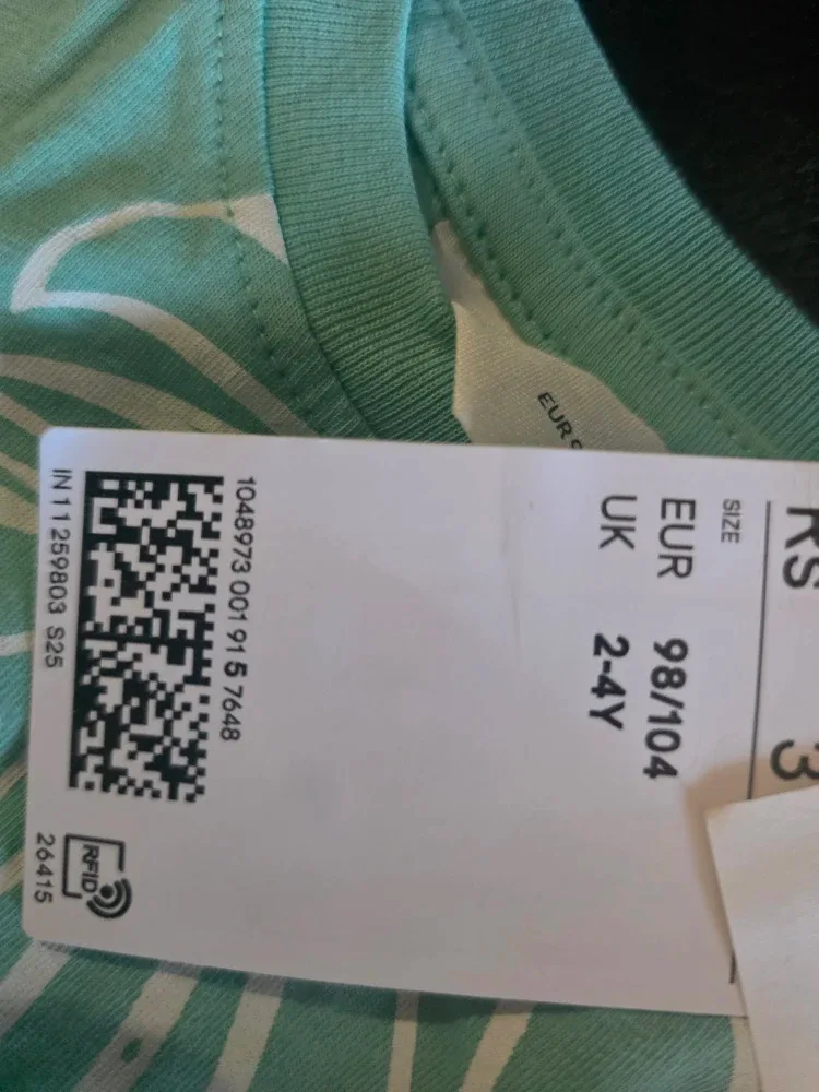 New H&M Kids Outfit (Size 2-4Y) image indicator(3)