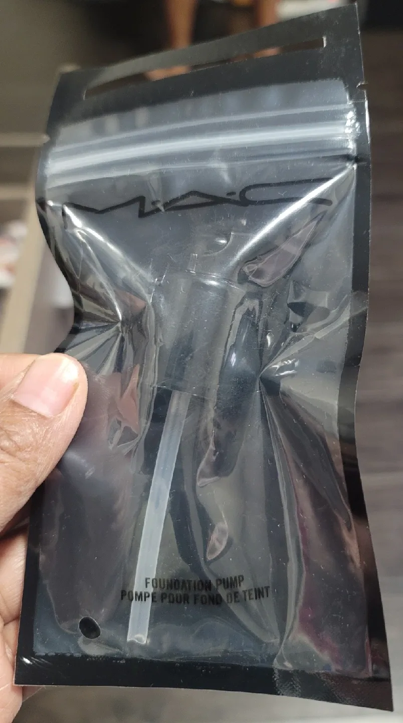 Estée Lauder Double Wear Foundation Pump