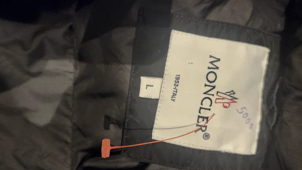 Moncler Down Puffer Jacket - Size L - photo 4