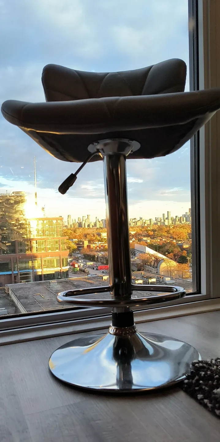 Adjustable Height Swivel Bar Stool image indicator(5)