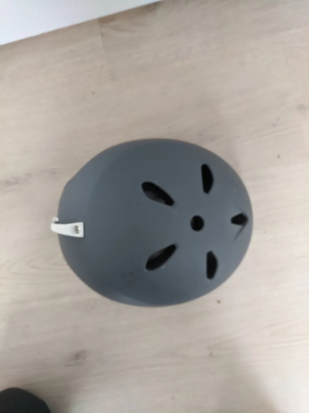 Bern Grey  Helmet image indicator(2)