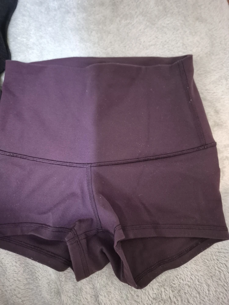 Lululemon Hotty Hot Shorts - Size 4 - photo 2