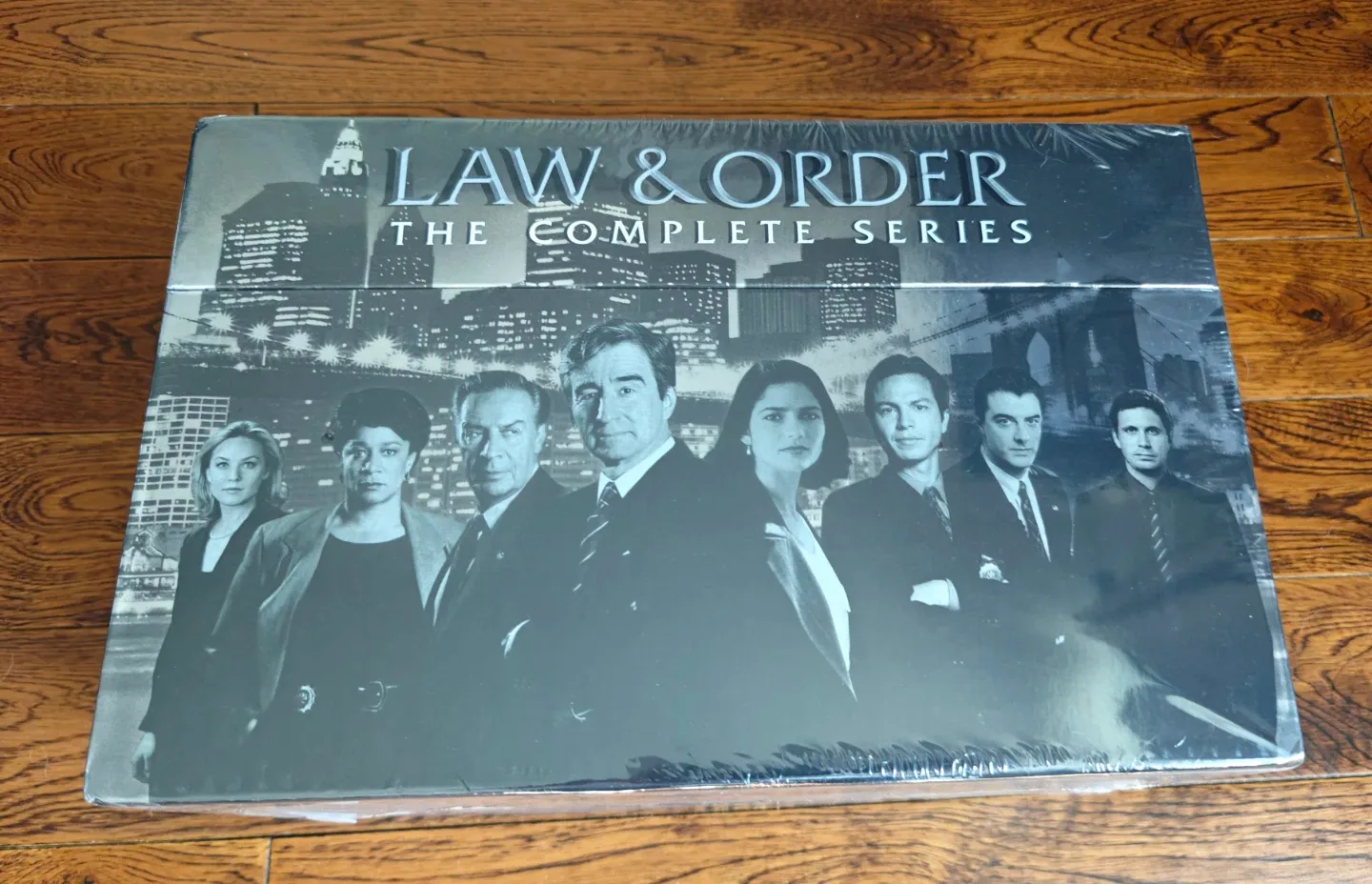 Law & Order: Complete Series box set (20 seasons) (new, sealed) thumbnail