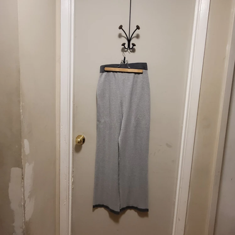Grey Knit Turtleneck Sweater and Pants Set - Size Small - photo 2
