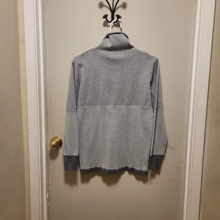 Grey Knit Turtleneck Sweater and Pants Set - Size Small image indicator(4)