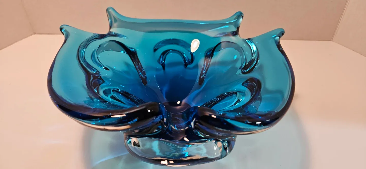 Vintage Lorraine Bowl image indicator(2)