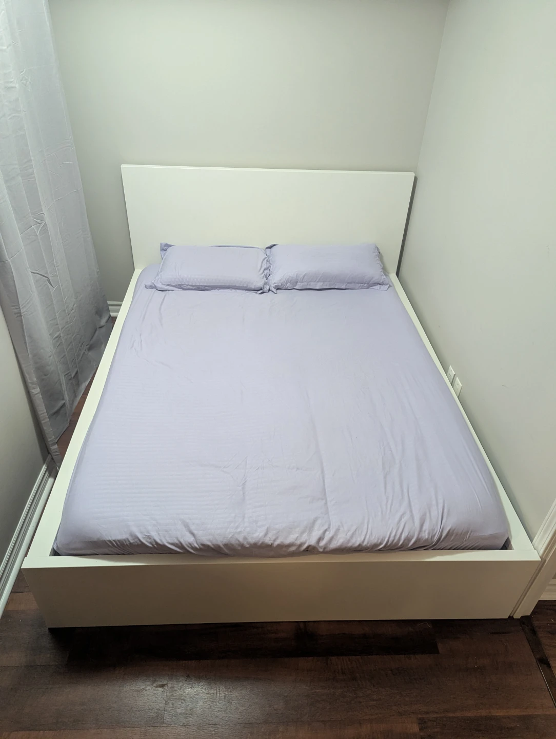 IKEA Malm White Full Bed Frame - Queen / already dismantled