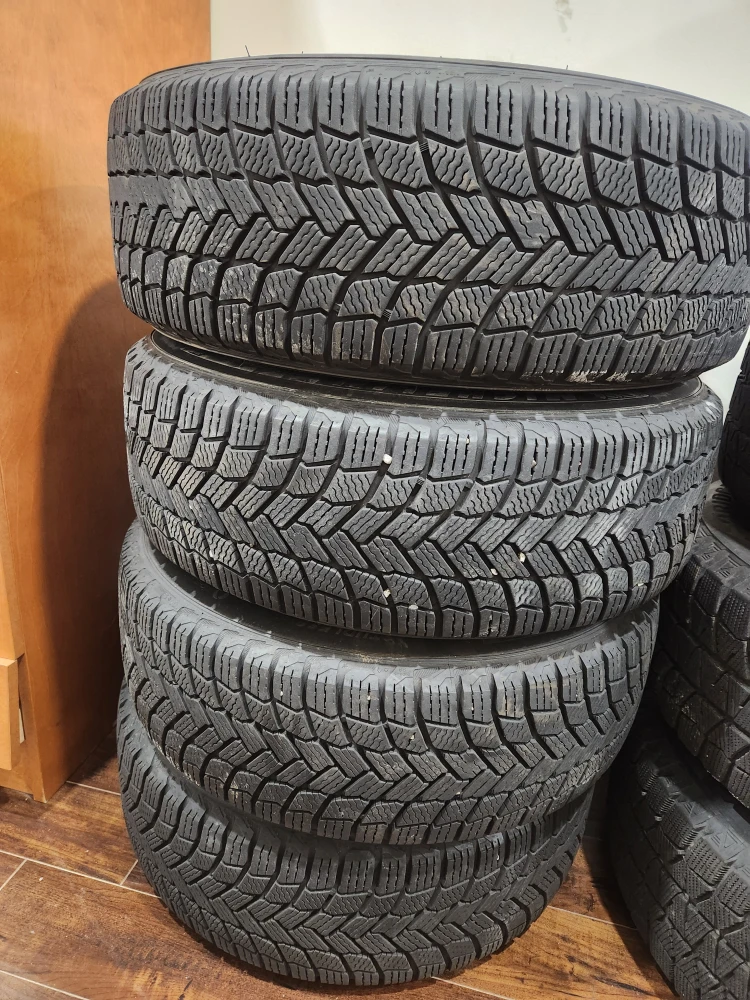 Michelin X-Ice Snow Tires 215/60R16 with RTX Rims - photo 5