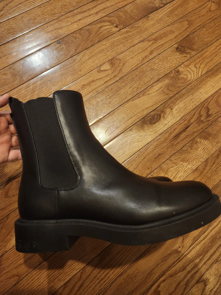 Guess Black Chelsea Boots - Size 10 - photo 4