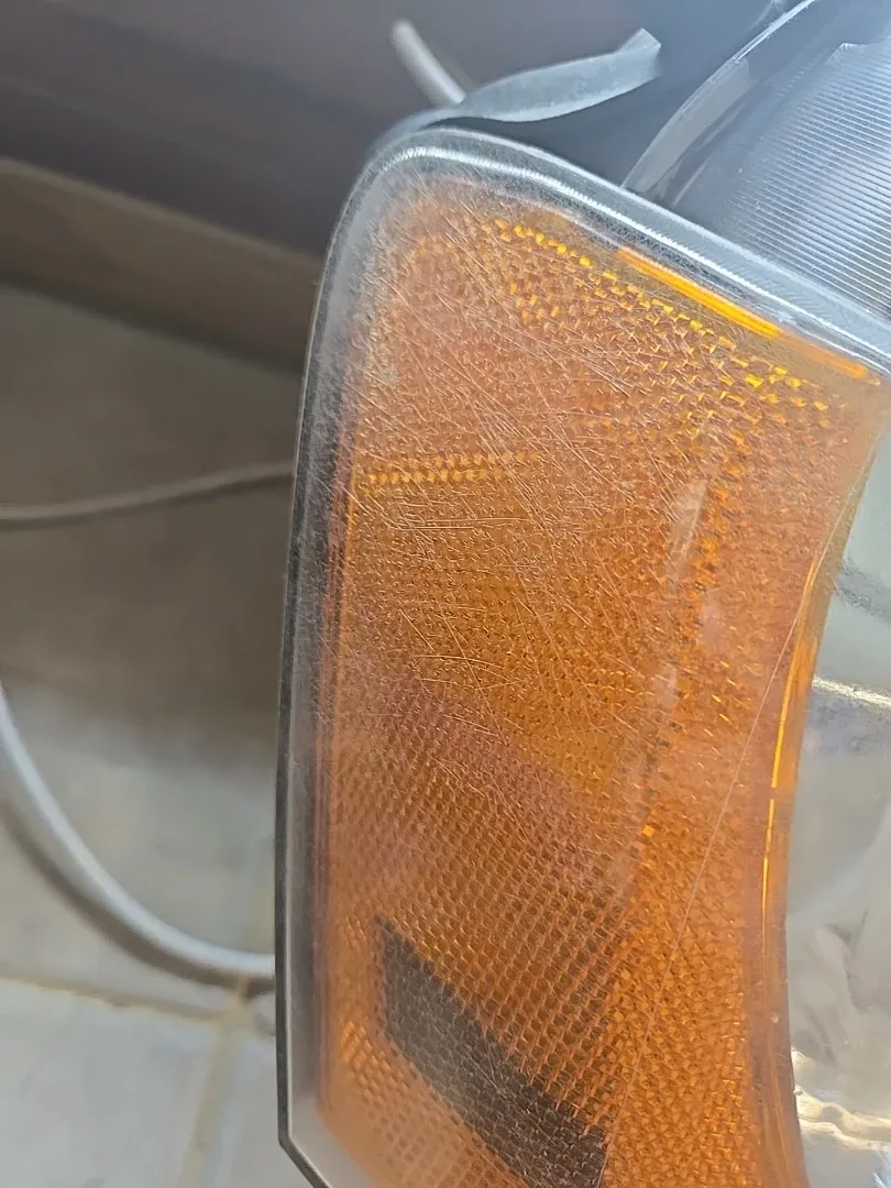 2005-2010 WK Jeep Grand Cherokee Headlight Pair image indicator(5)