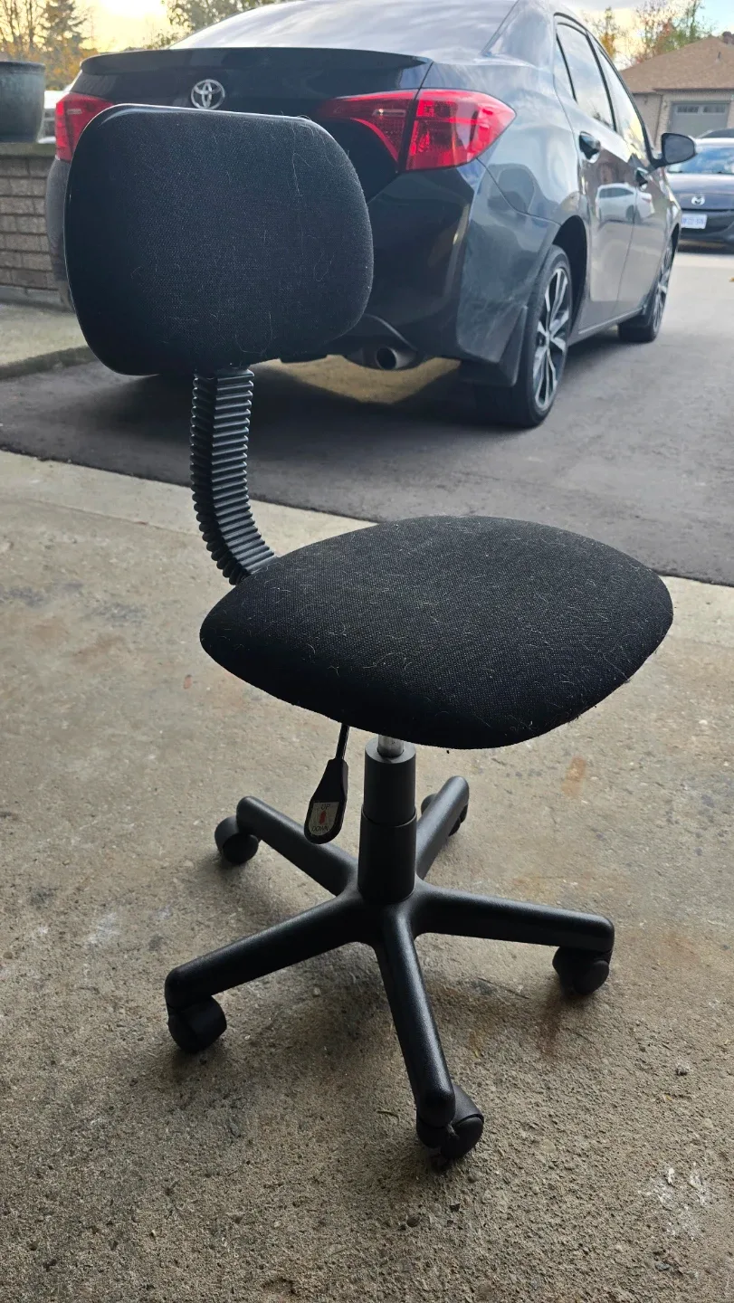 Black Office Chair image indicator(2)