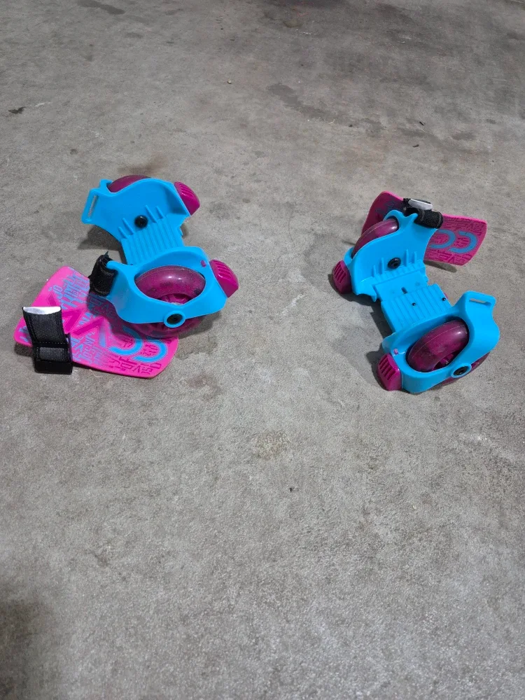 Heelys Roller Shoes - Blue & Pink image indicator(2)