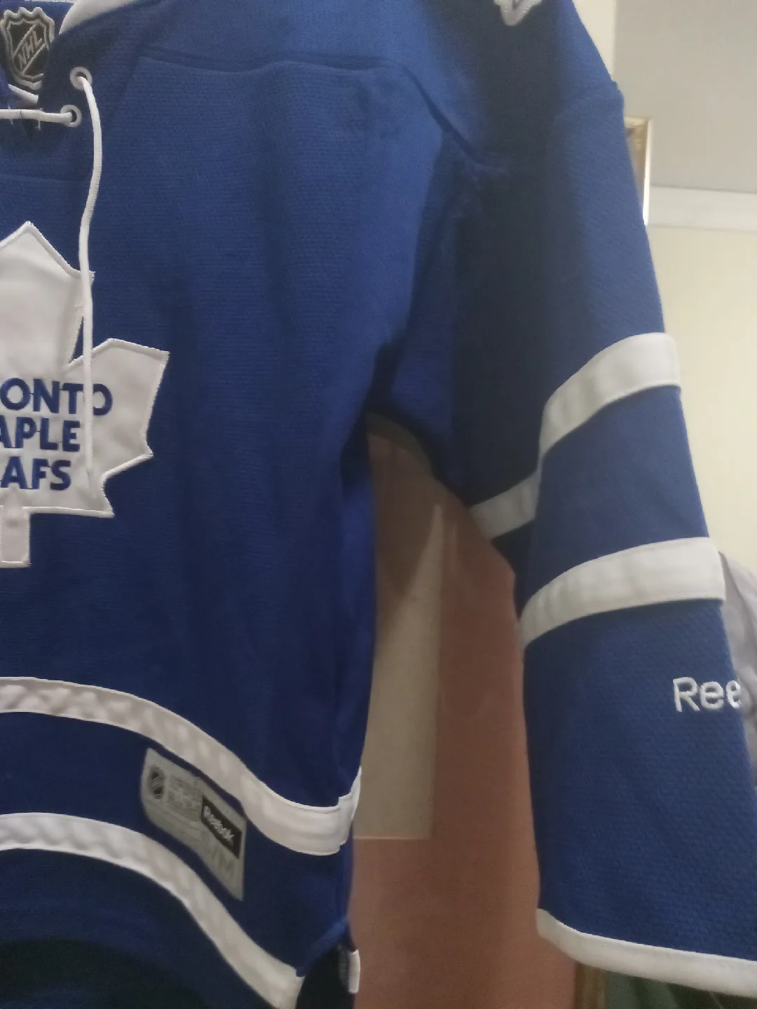 Reebok Toronto Maple Leafs Matthews Jersey - S/M image indicator(3)