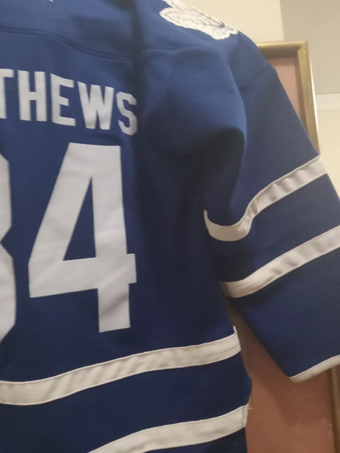 Reebok Toronto Maple Leafs Matthews Jersey - S/M image indicator(7)