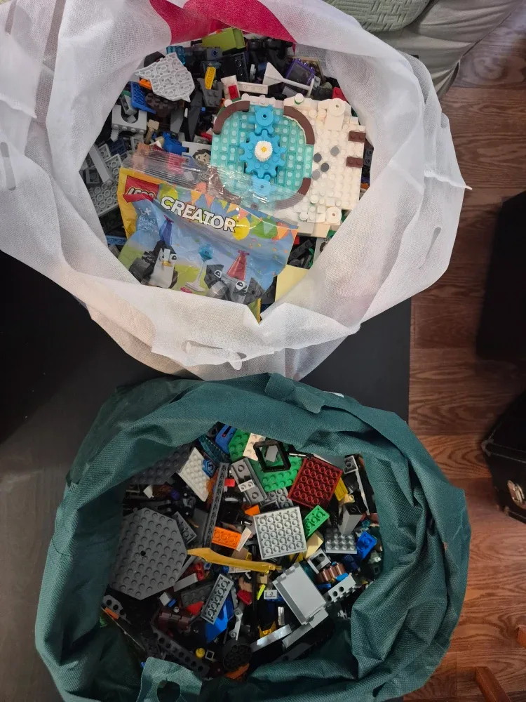 Mixed LEGO Pieces - Great for Creative Builds! image indicator(3)