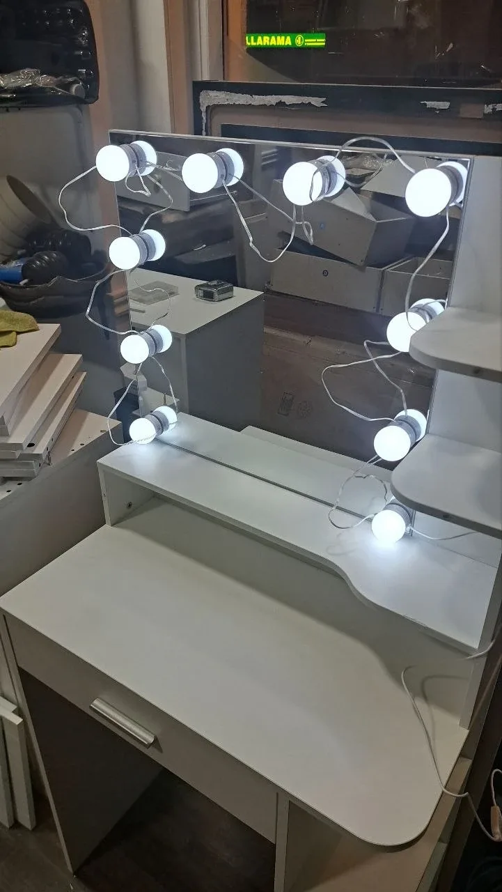 Vanity Makeup Desk with Lighted Mirror image indicator(2)