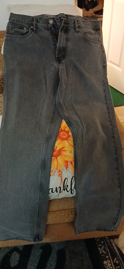 Urban Heritage Jeans - Size 32 - photo 2