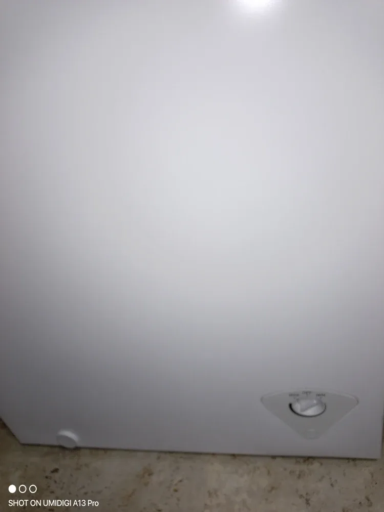 Midea Chest Freezer - White