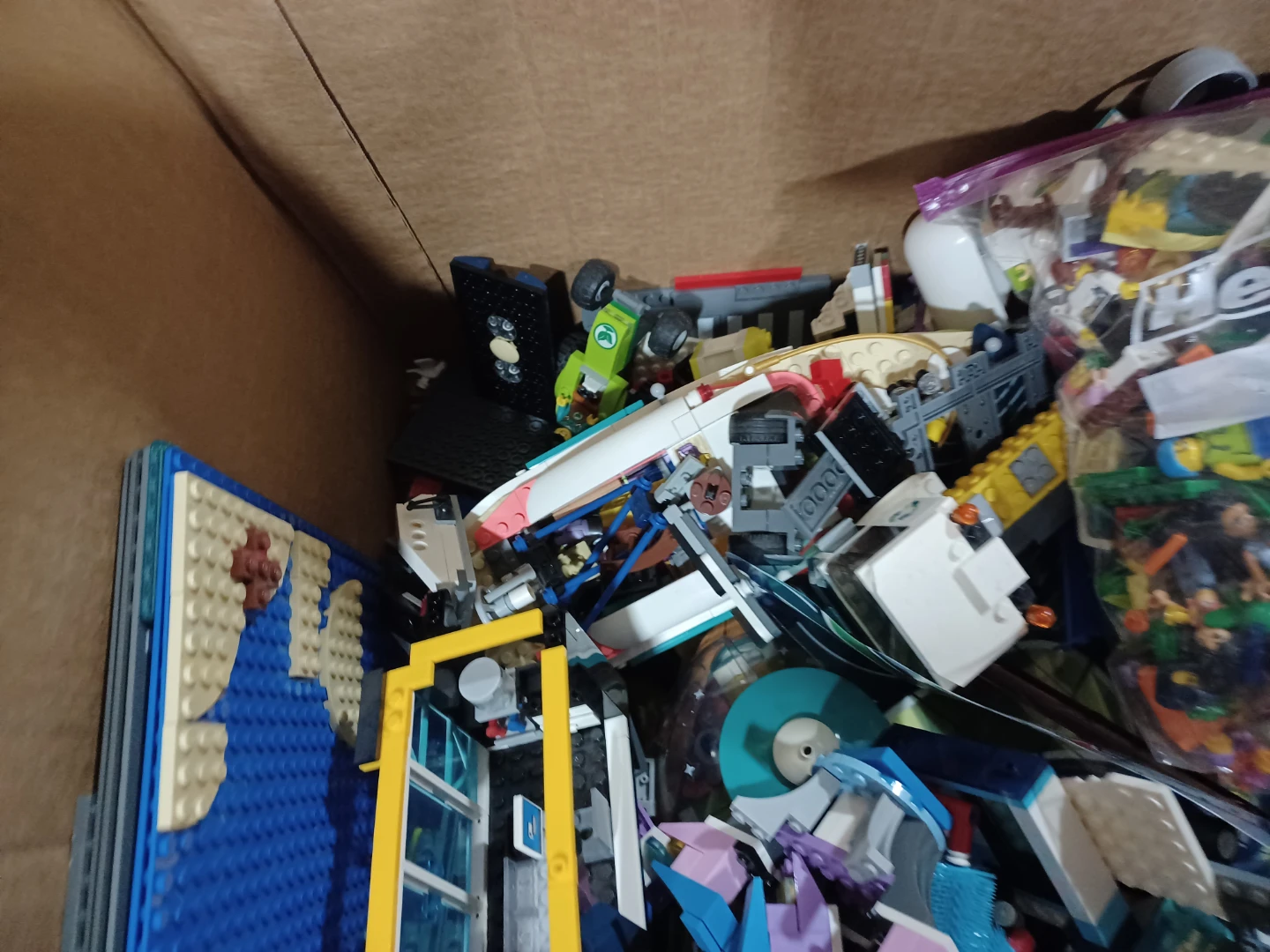 35 lb Mixed LEGO Bricks & Pieces - photo 5