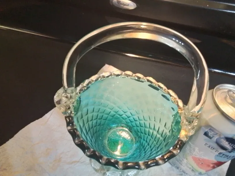 Vintage Murano Venetian Glass Basket image indicator(8)
