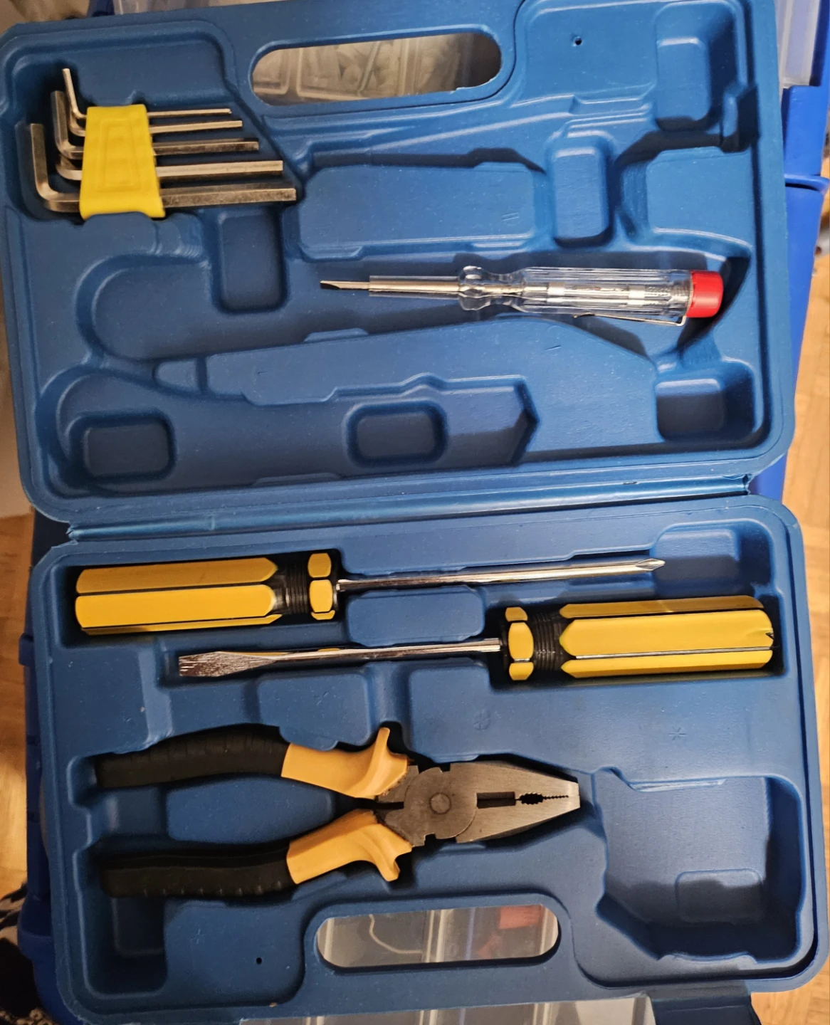 Rolling Tool Box with Tools & Reciprocating saw - photo 4