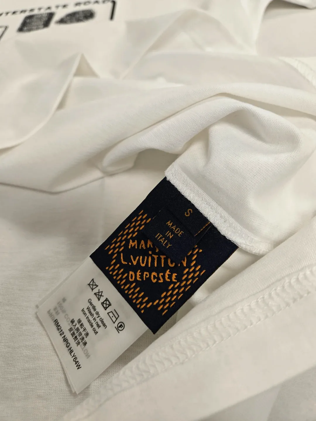 LOUIS VUITTON tee - size small image indicator(4)