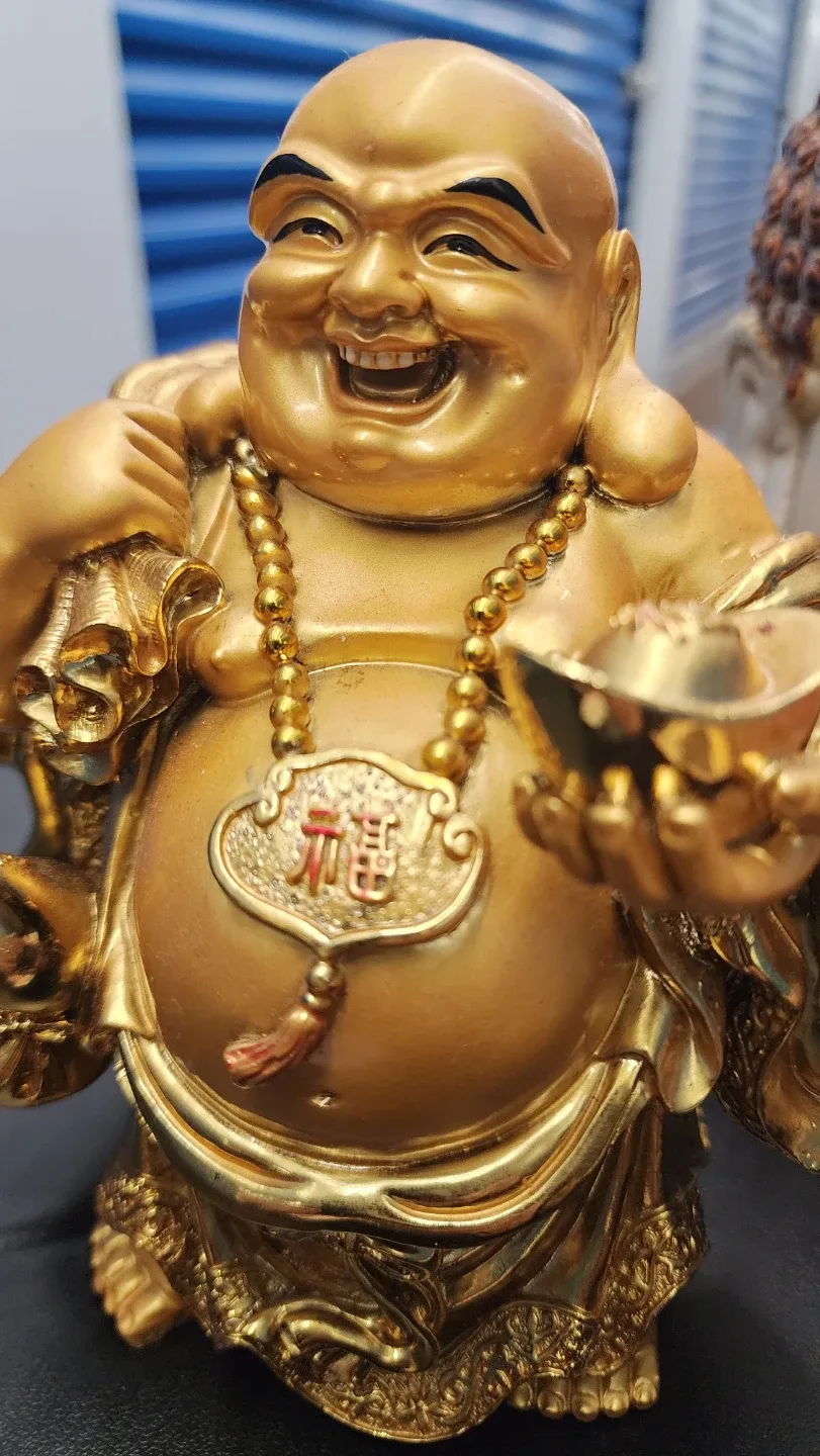Golden Buddha Statue image indicator(2)