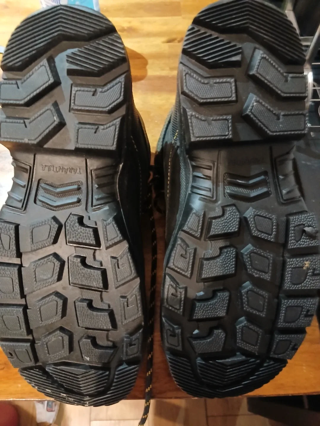 Dakota 400-5 T-MAX Insulated Work Boots - Size 9 image indicator(2)