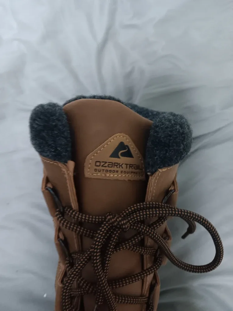 Ozark Trail Winter Boots, Size 11 image indicator(2)