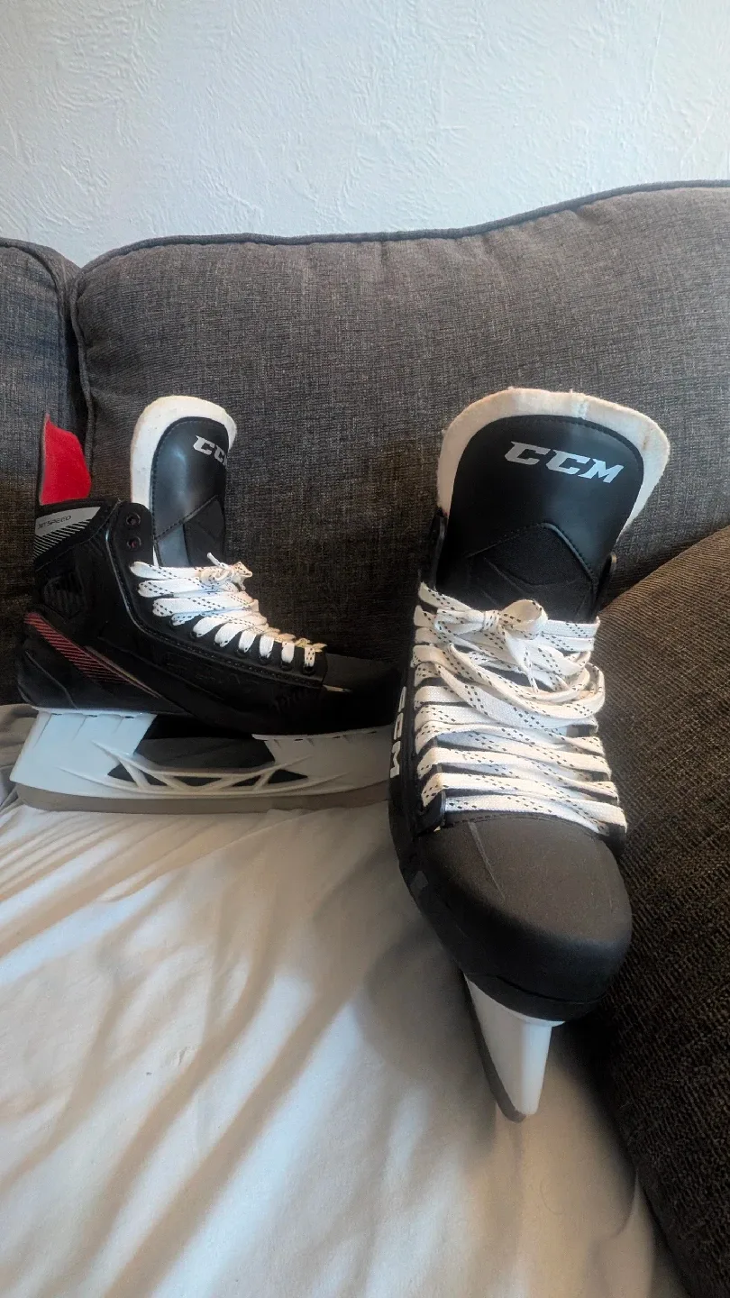 CCM JetSpeed FT445 Ice Hockey Skates - US Size 12 image indicator(2)