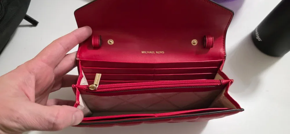 Michael Kors Red Wallet image indicator(2)