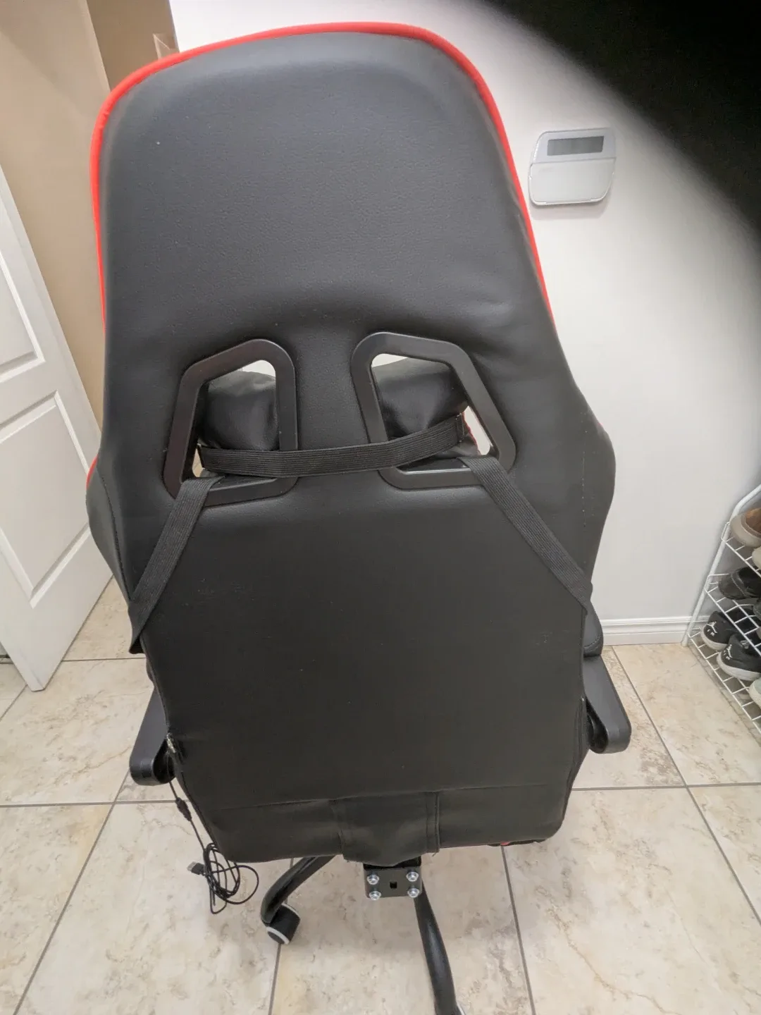 GTRACING Gaming Chair - Red & Black image indicator(3)