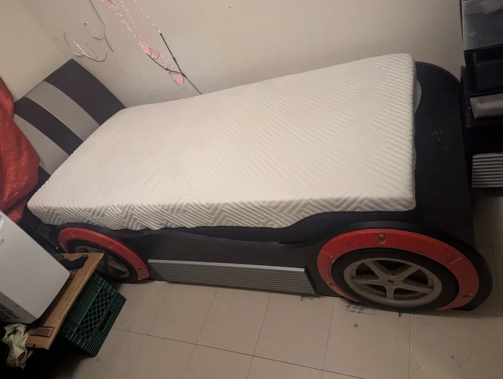Car Bed Frame - Kids Hot Wheels no mattress included image indicator(5)