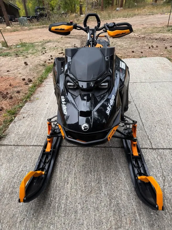 Ski-Doo Summit X 850 E-TEC Turbo R image indicator(3)