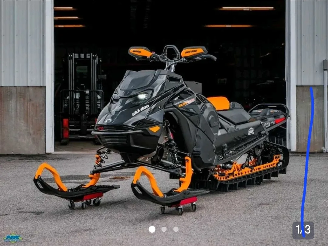 Ski-Doo Summit X 850 E-TEC Turbo R image indicator(4)