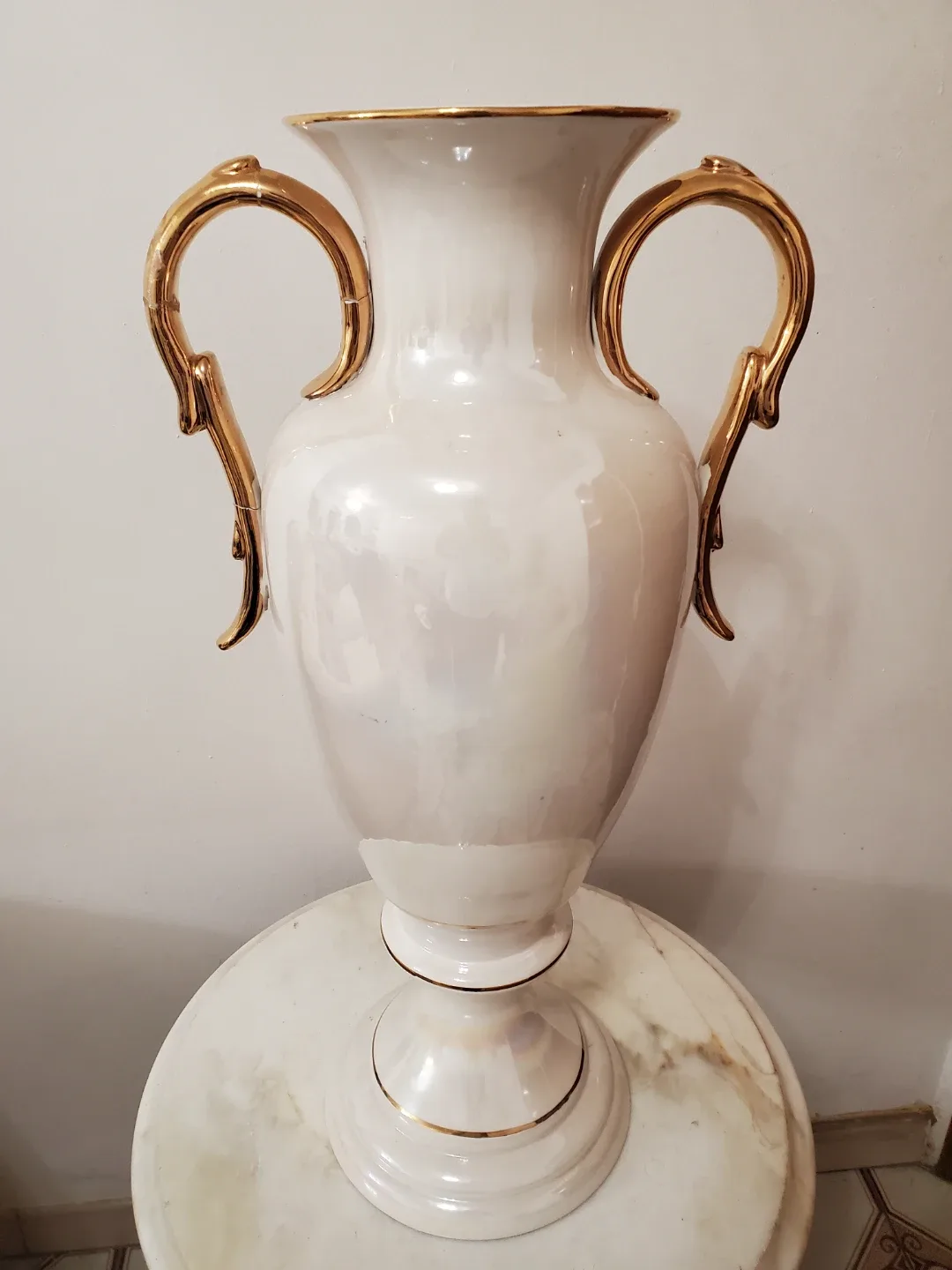 Large made in portugal ceramic vase image indicator(2)