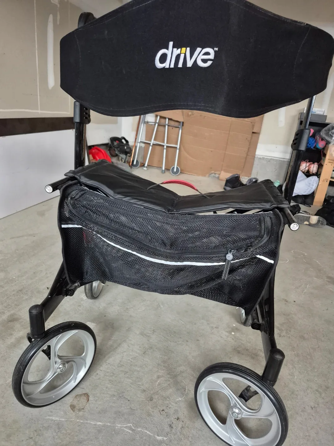 Drive Nitro Rollator Walker image indicator(2)