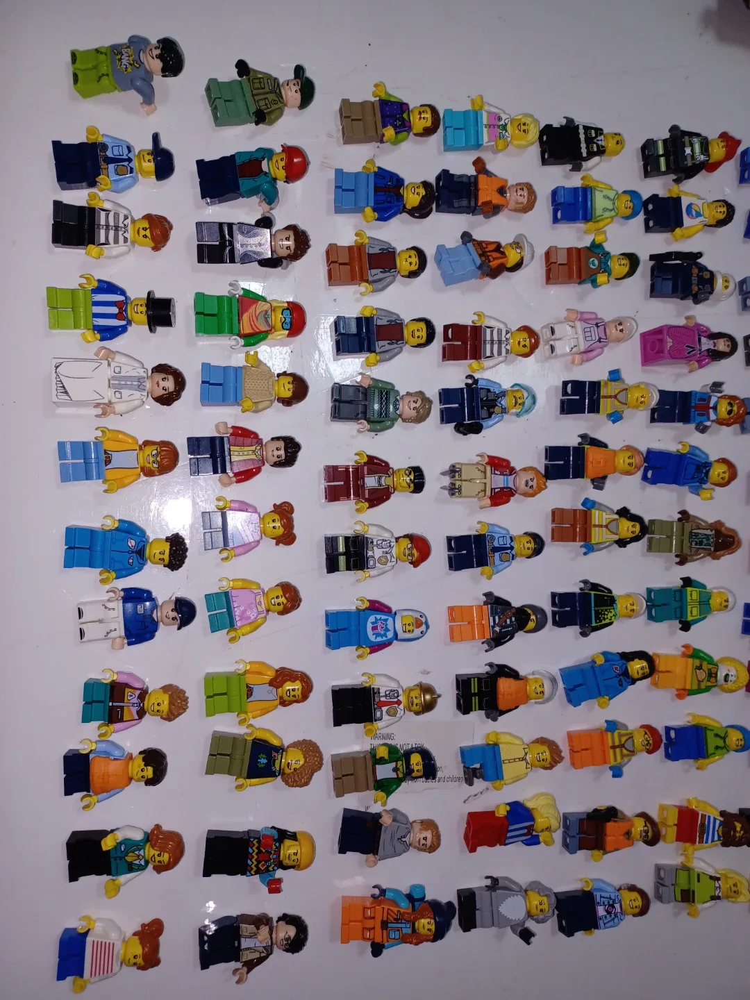 Lego Minifigures Lot of 89 image indicator(4)
